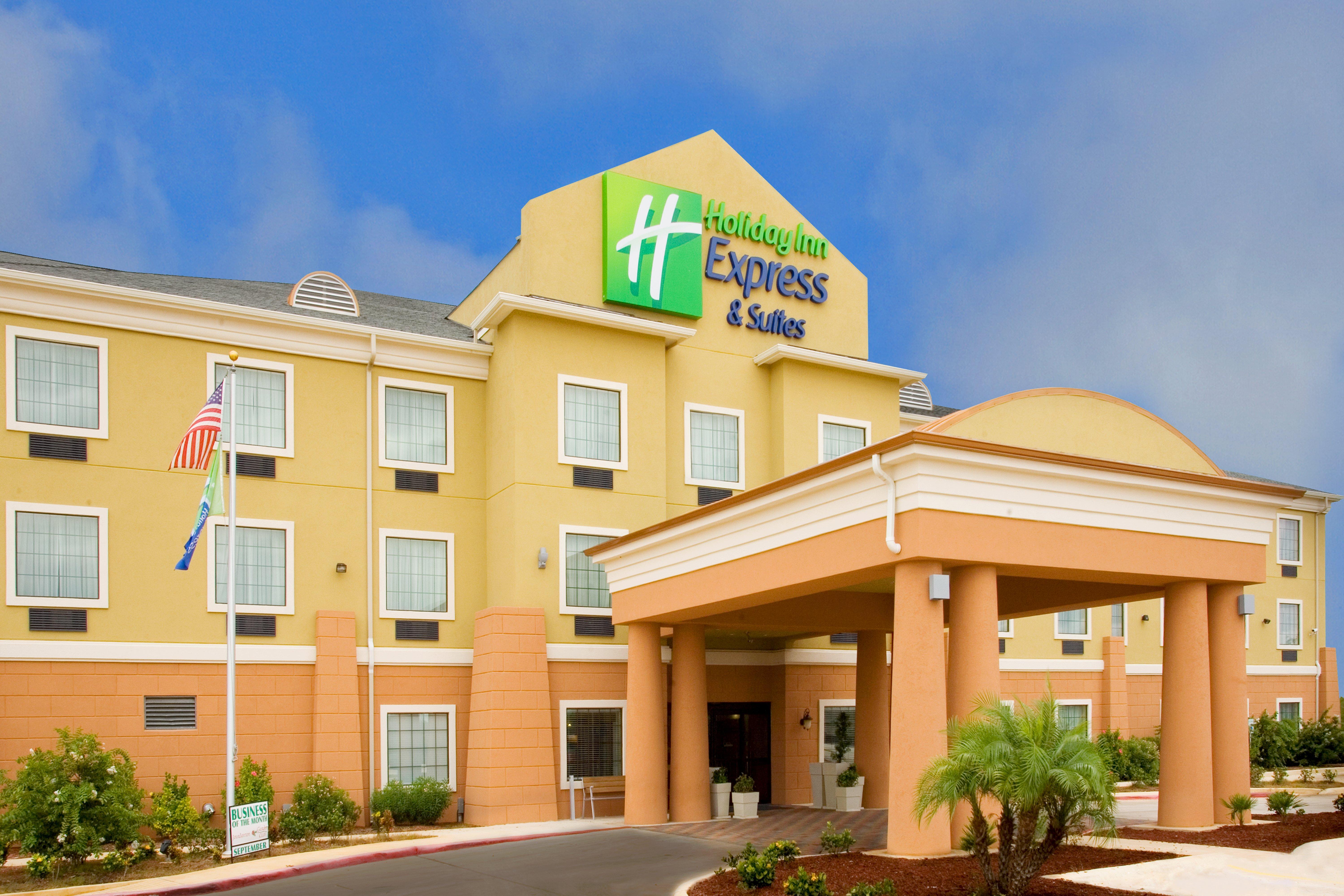 Holiday Inn Express & Suites - Jourdanton-Pleasanton By Ihg Exterior photo