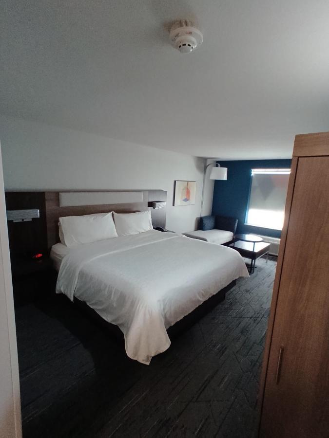 Holiday Inn Express & Suites - Jourdanton-Pleasanton By Ihg Exterior photo