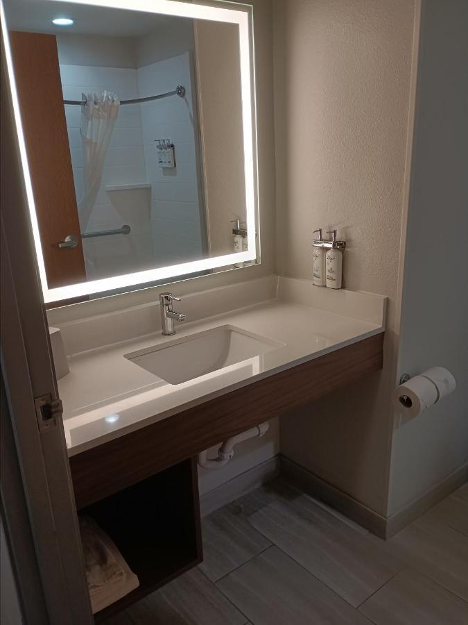 Holiday Inn Express & Suites - Jourdanton-Pleasanton By Ihg Exterior photo