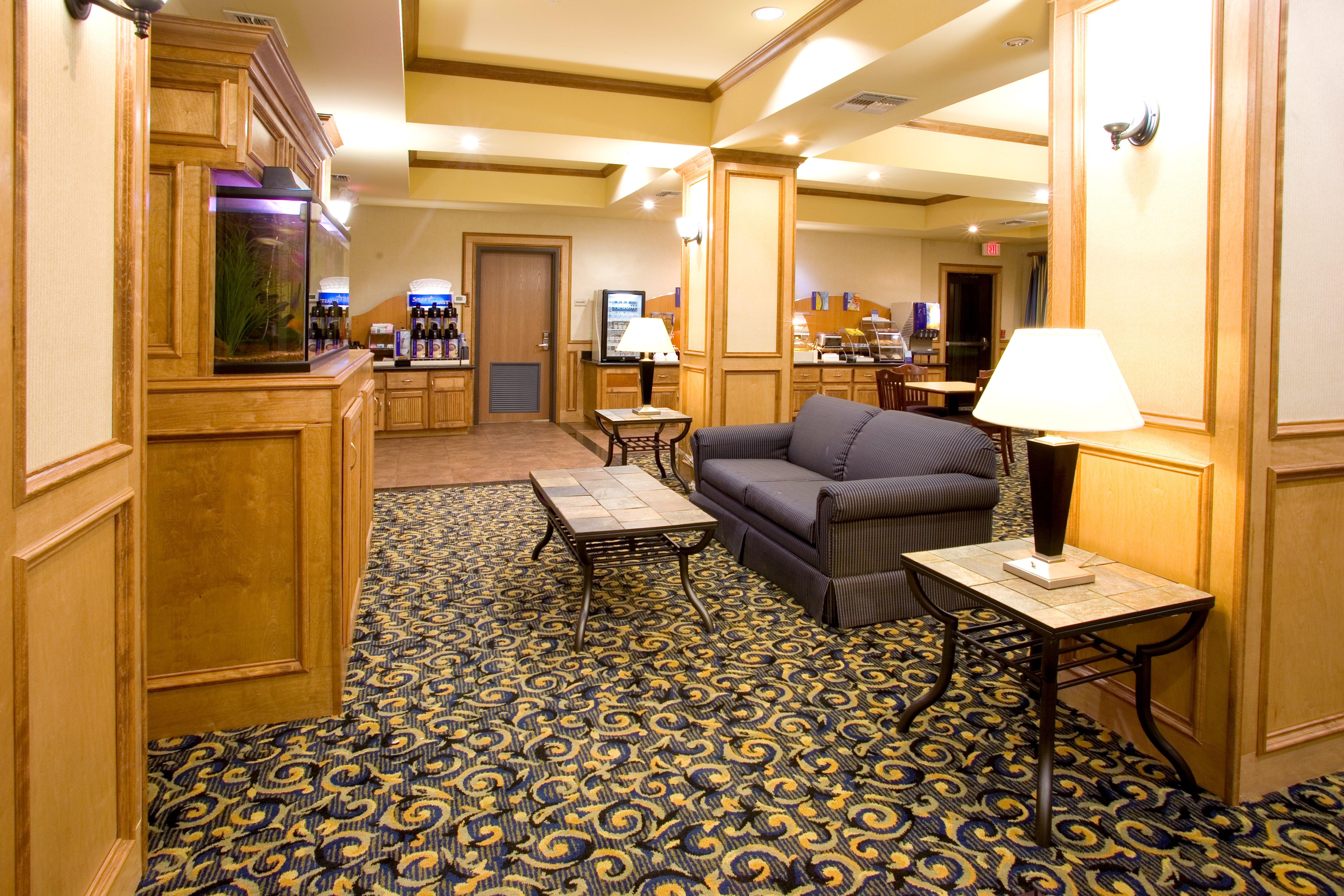 Holiday Inn Express & Suites - Jourdanton-Pleasanton By Ihg Exterior photo